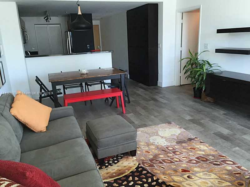 VIZCAYNE - Residential Lease