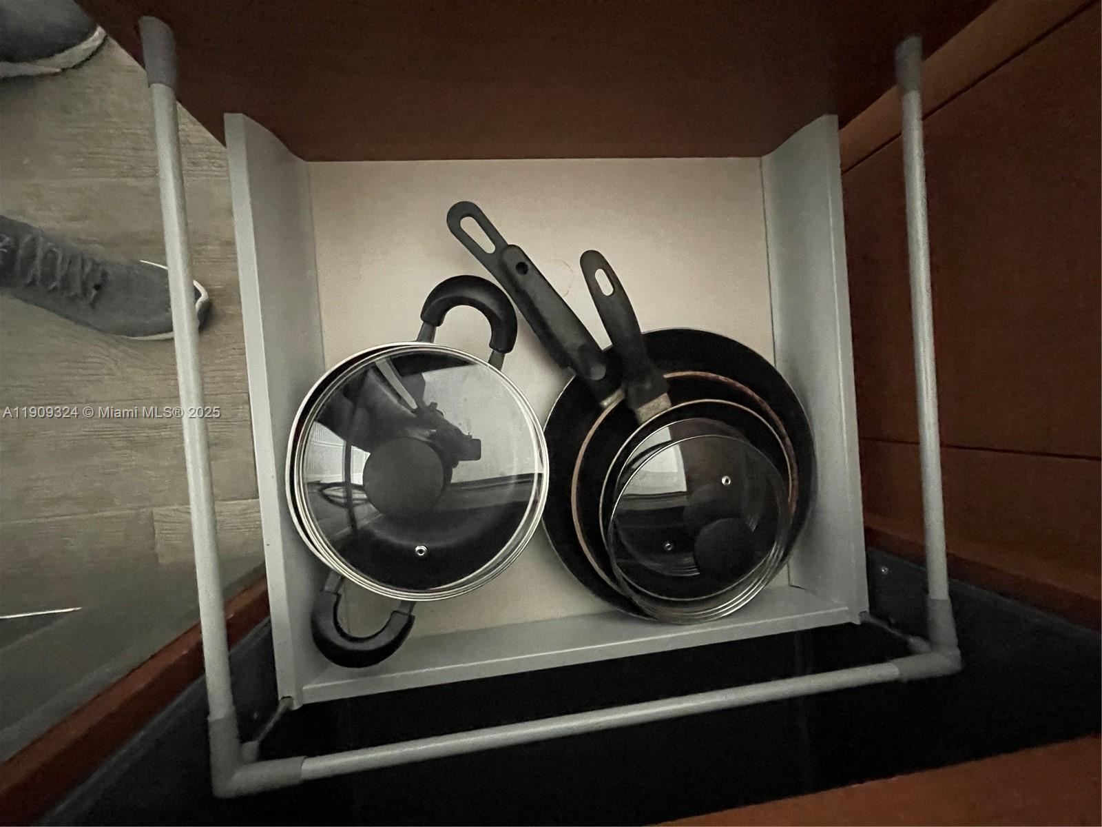 VIZCAYNE - Residential Lease