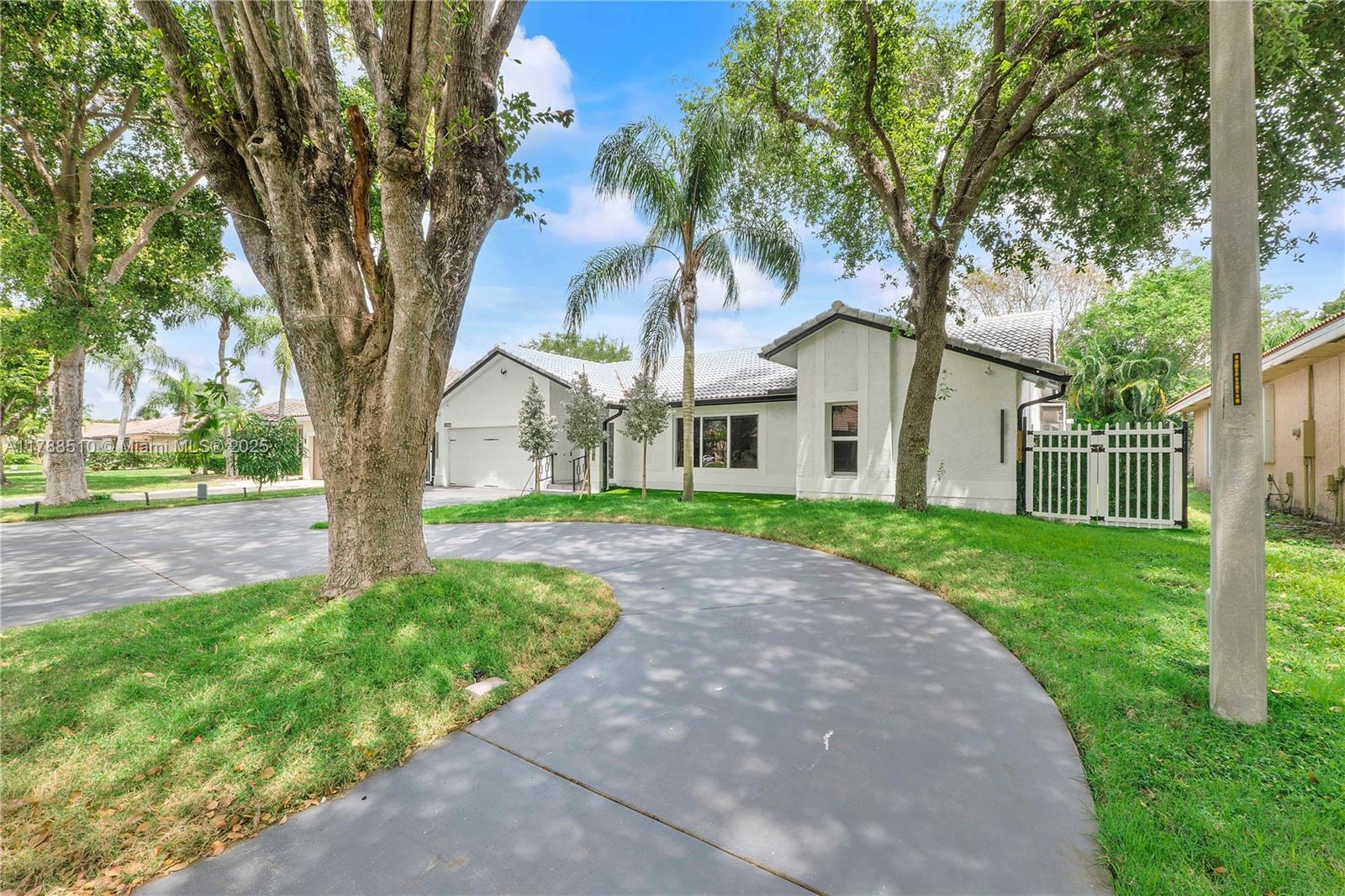 5022 NW 45th Ave