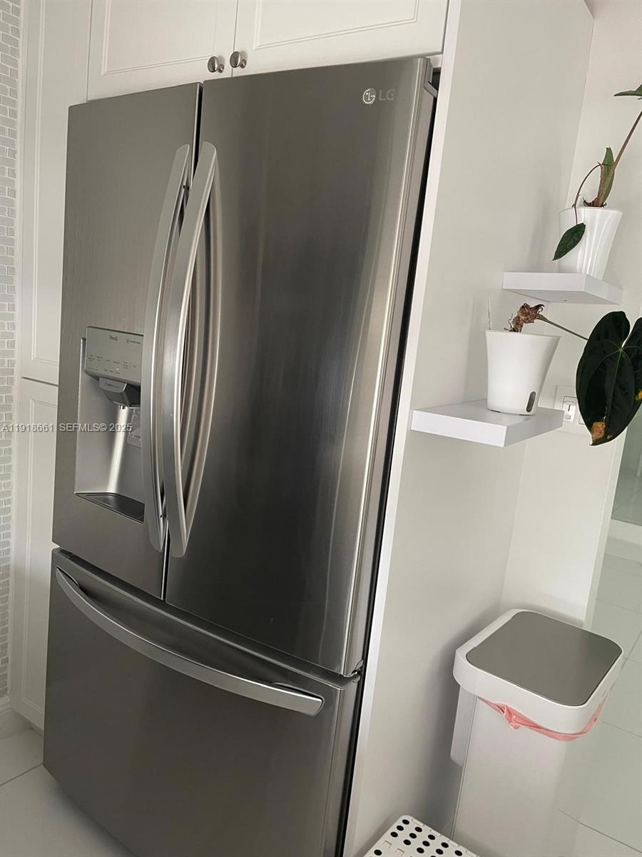 PLAZA OF AMERICAS CONDO P - Residential