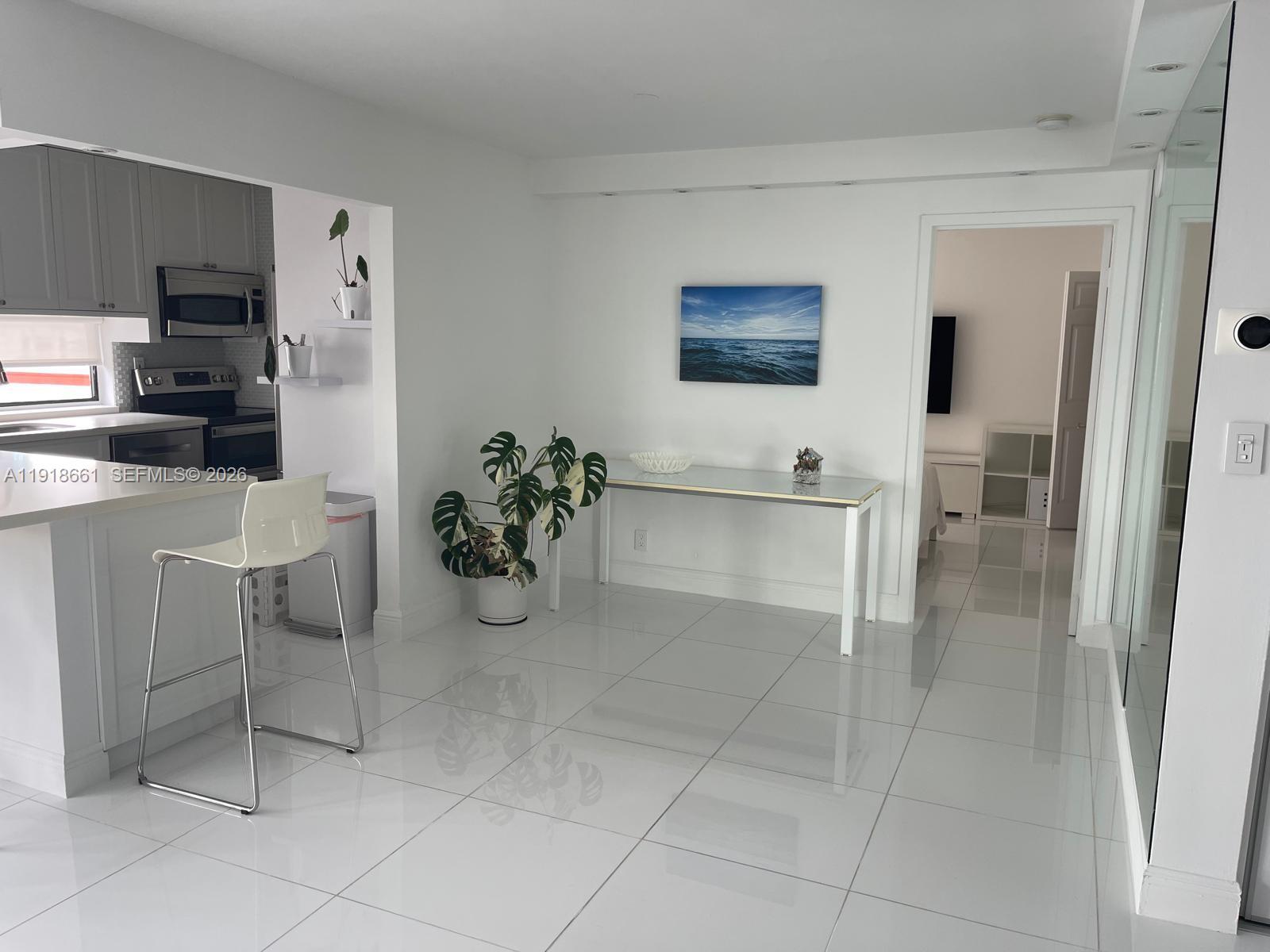 PLAZA OF AMERICAS CONDO P - Residential