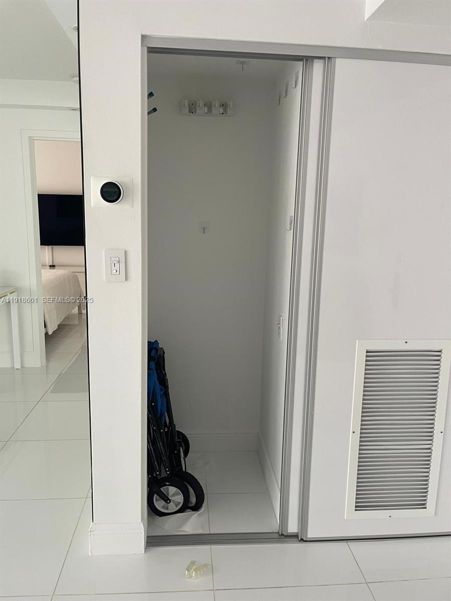 PLAZA OF AMERICAS CONDO P - Residential