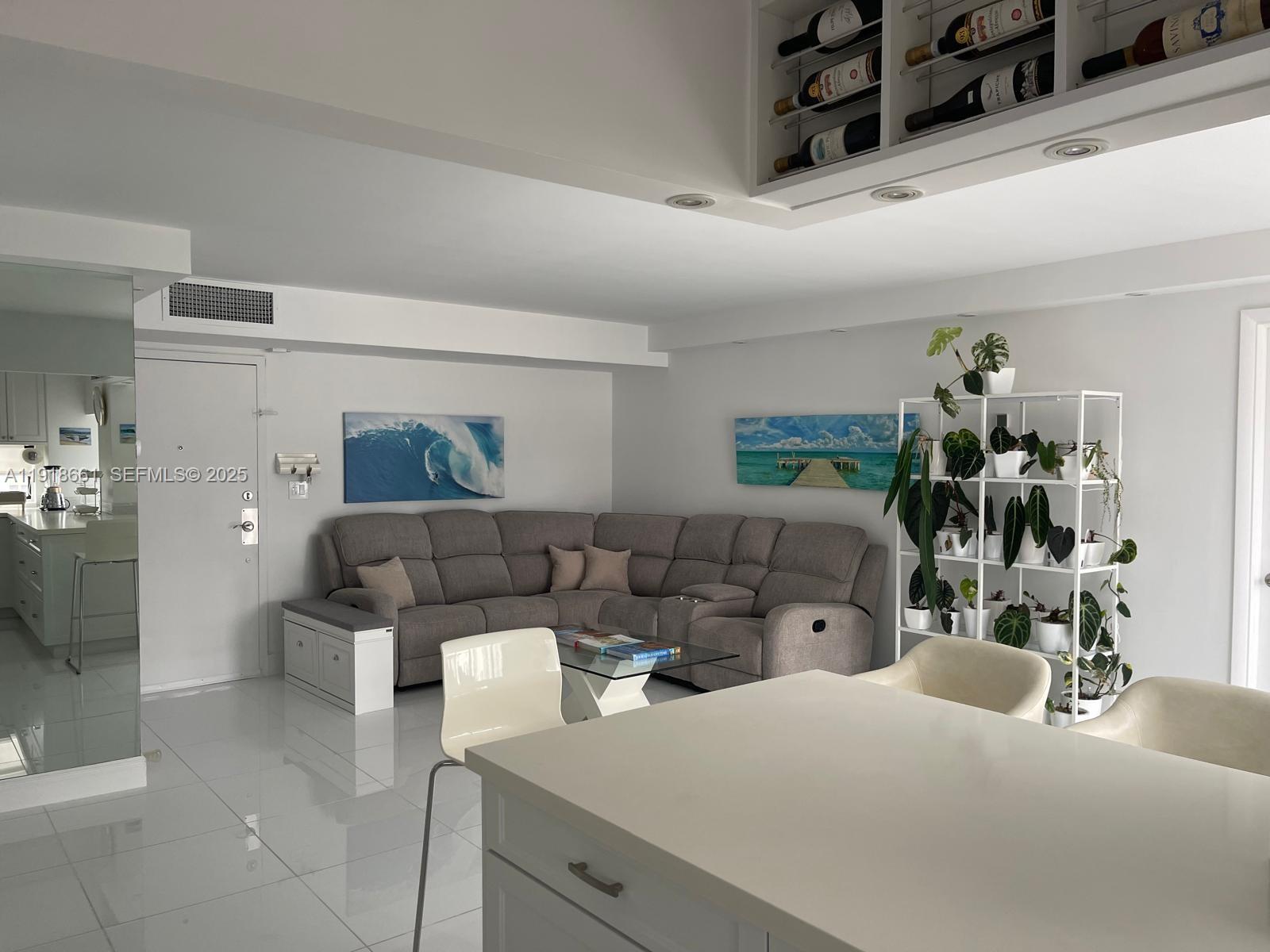 PLAZA OF AMERICAS CONDO P - Residential