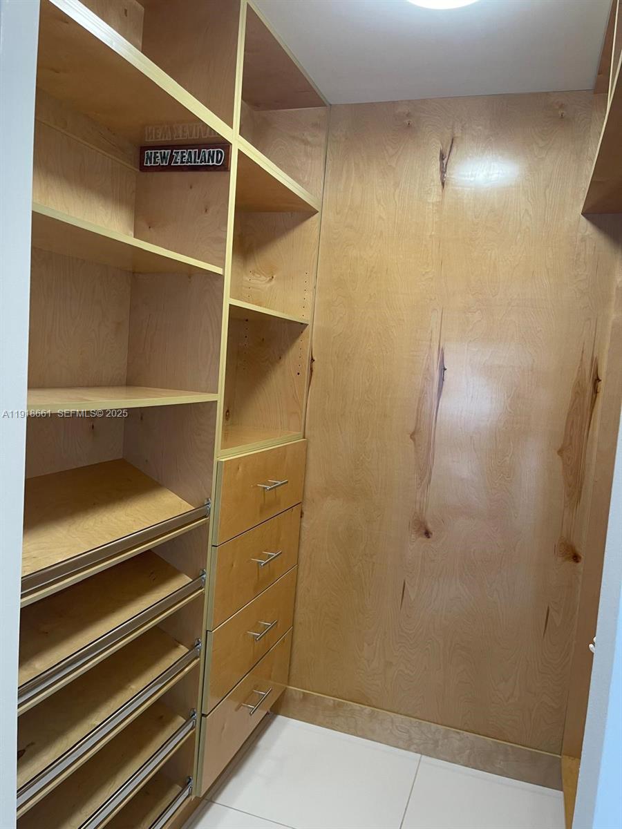 PLAZA OF AMERICAS CONDO P - Residential