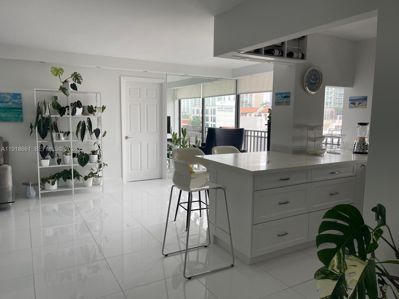 PLAZA OF AMERICAS CONDO P - Residential