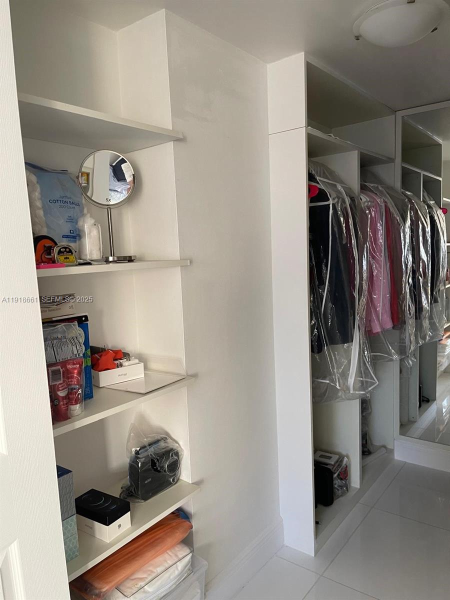 PLAZA OF AMERICAS CONDO P - Residential