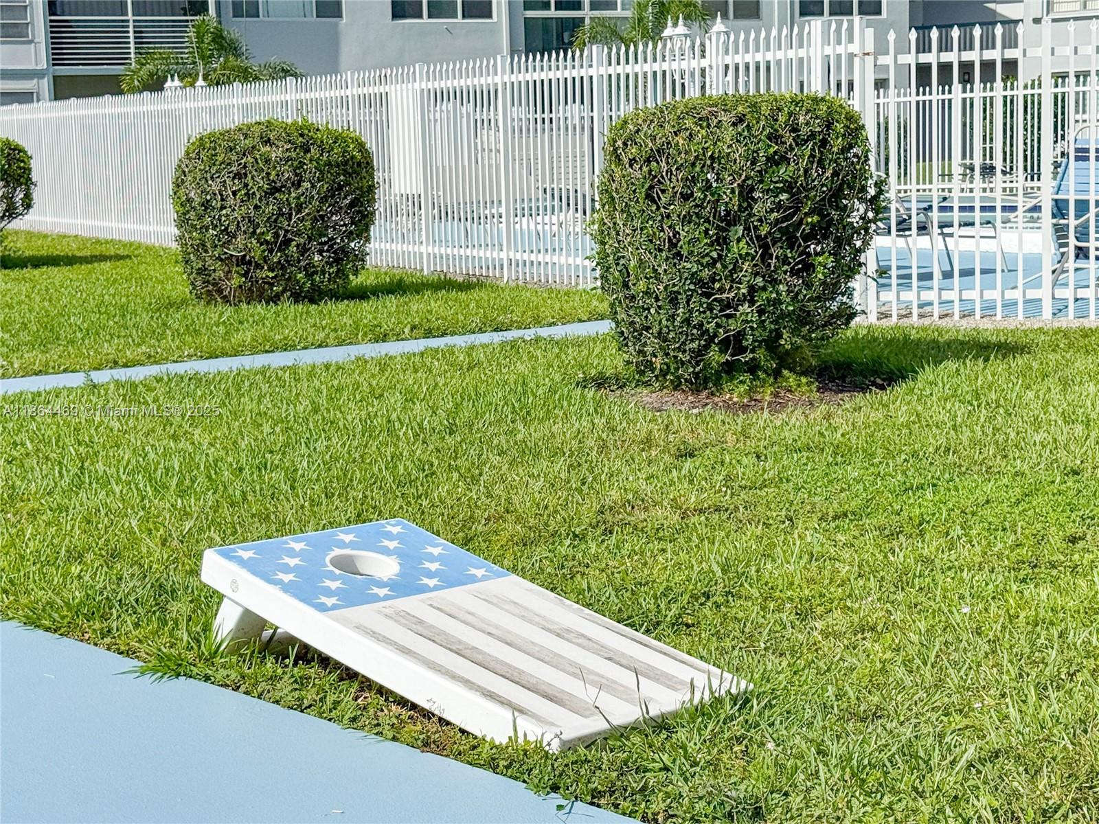 Sheridan Lakes Condo Apts - Residential