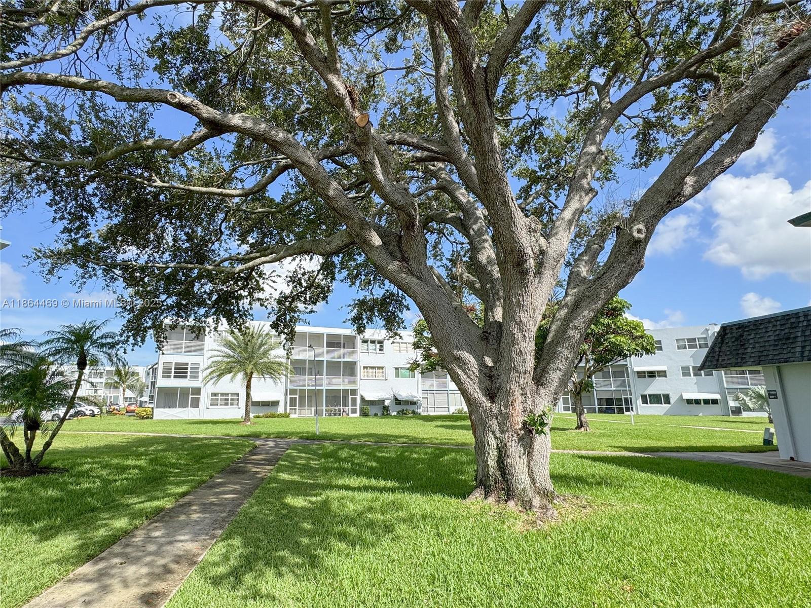 Sheridan Lakes Condo Apts - Residential