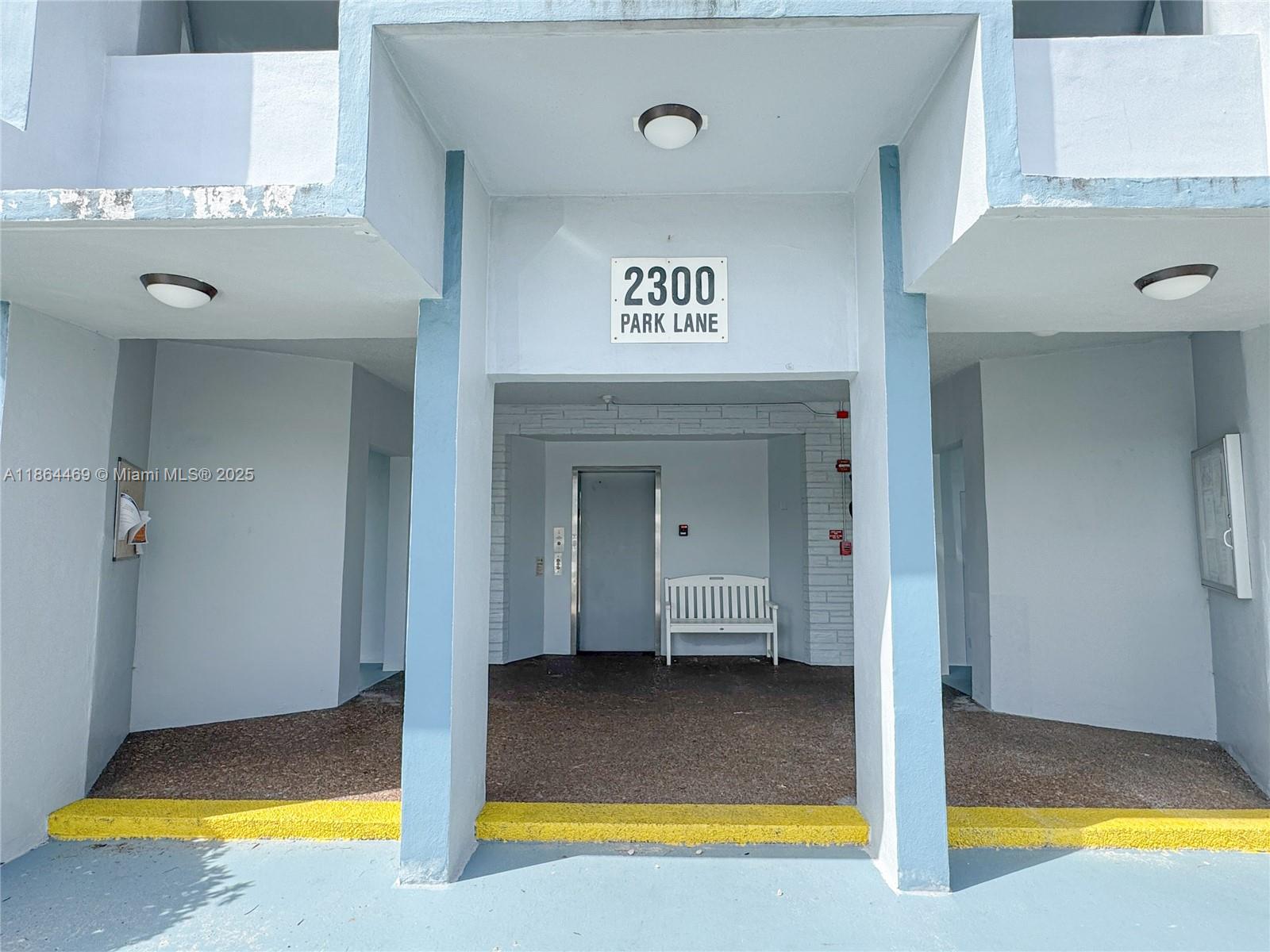 2300 Park Ln 105