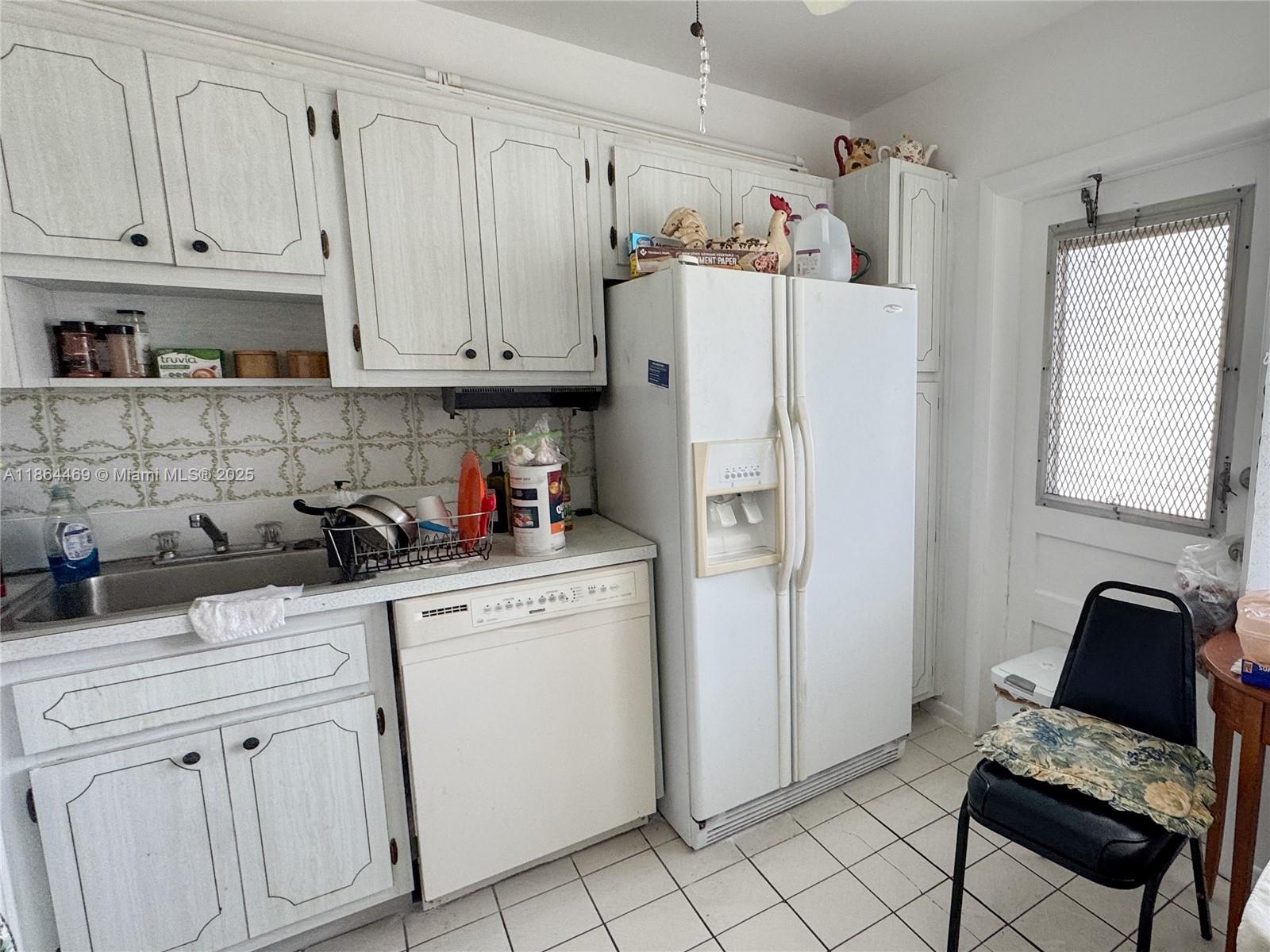 Sheridan Lakes Condo Apts - Residential