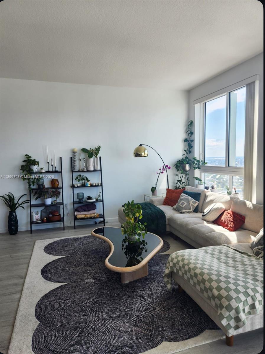 QUANTUM ON THE BAY CONDO - Residential Lease