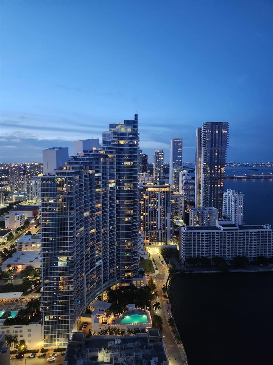 1900 N Bayshore Dr 4112