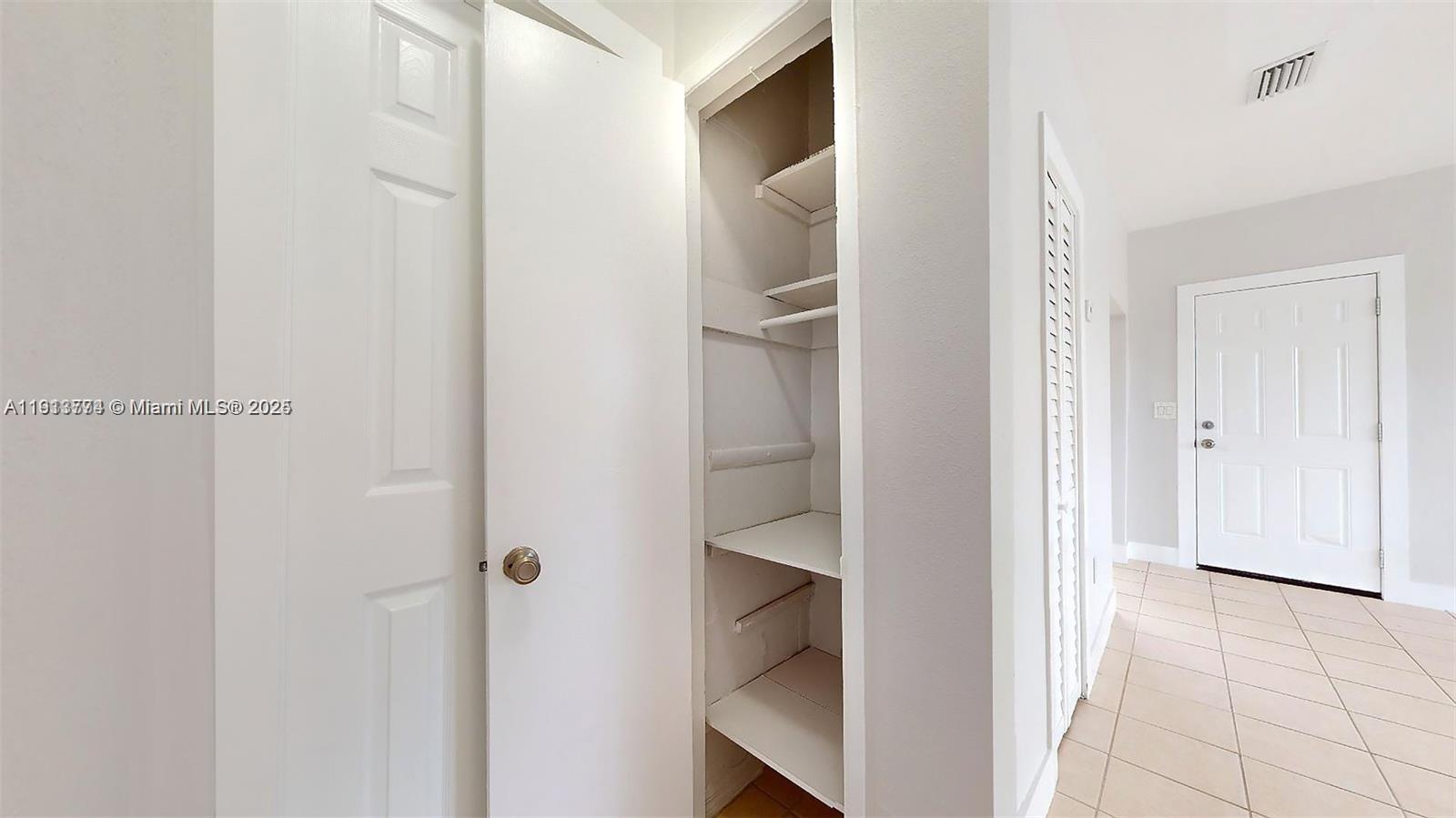 IDLEWILD PARK - Residential Lease