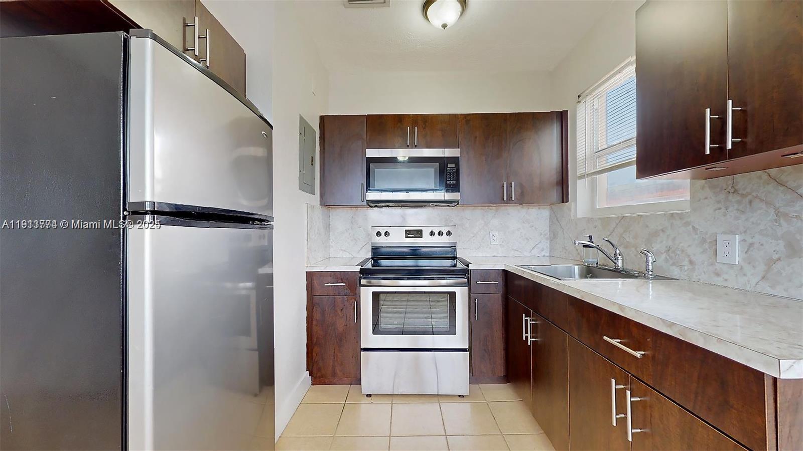 IDLEWILD PARK - Residential Lease