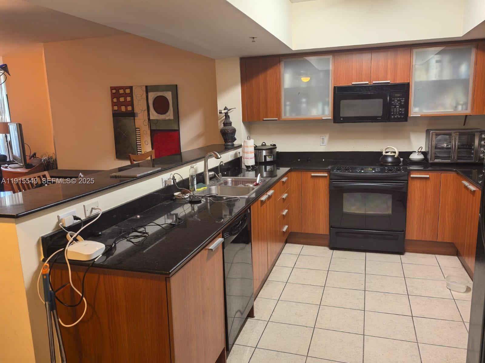 LA PERLA CONDO - Residential