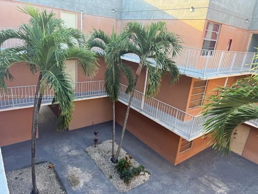 Available now  1/1 unit  at Lakeview Gardens with a great spacious floor plan and comfortable room and bath.  Located on the 3rd floor,  oversized balcony with garden view. Water is included.