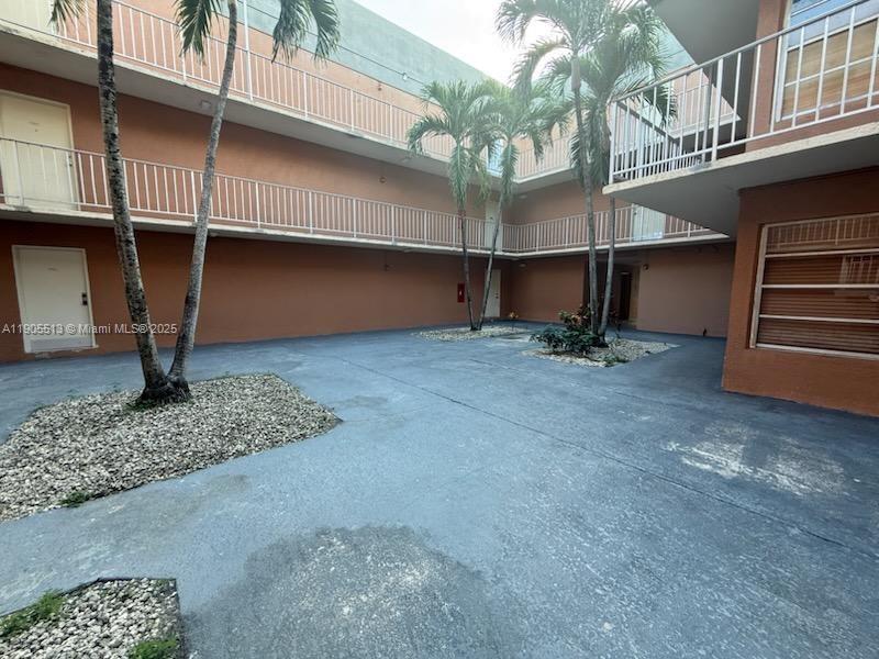 LAKEVIEW GARDENS AT MIAMI - Residential Lease