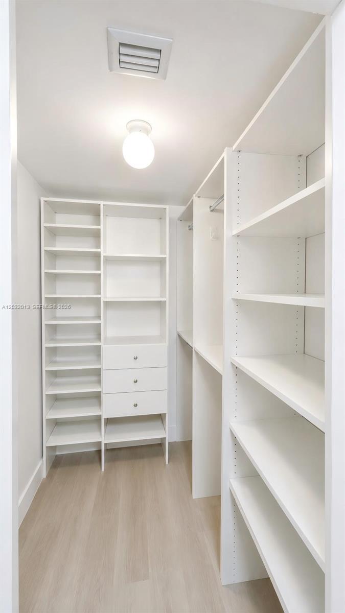 1 Glen Royal Pkwy 1210
