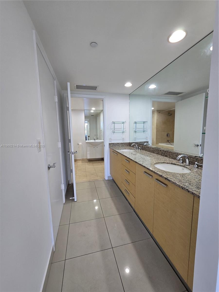 BEACH CLUB THREE CONDO - Residential Lease