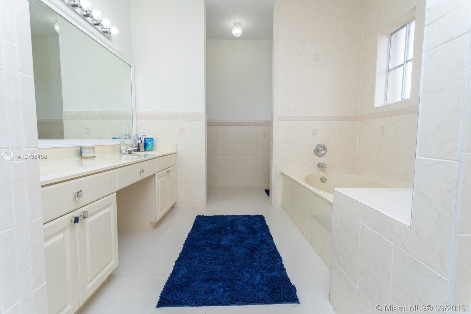 TWIN LAKE SHORES EAST - Residential Lease