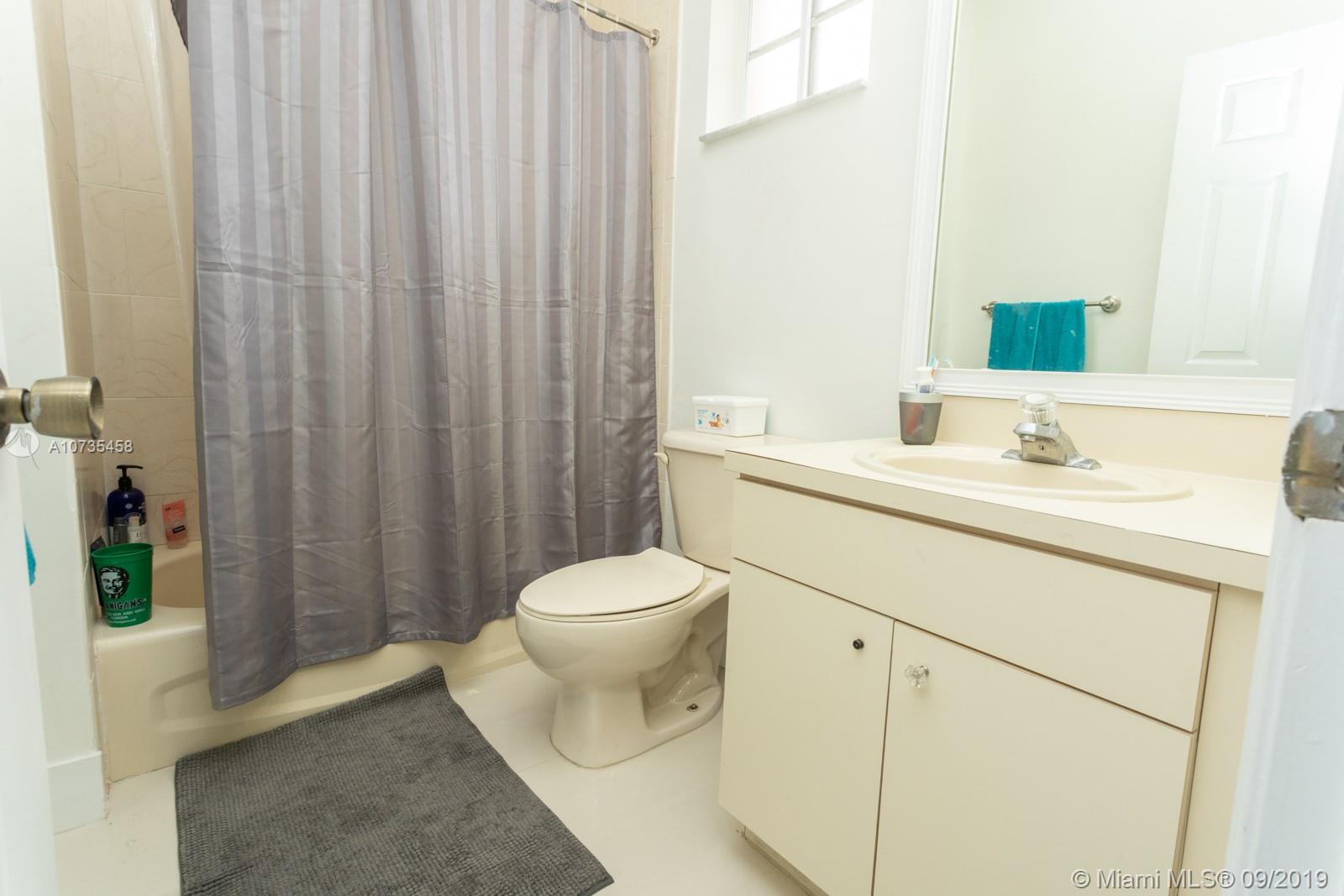 TWIN LAKE SHORES EAST - Residential Lease