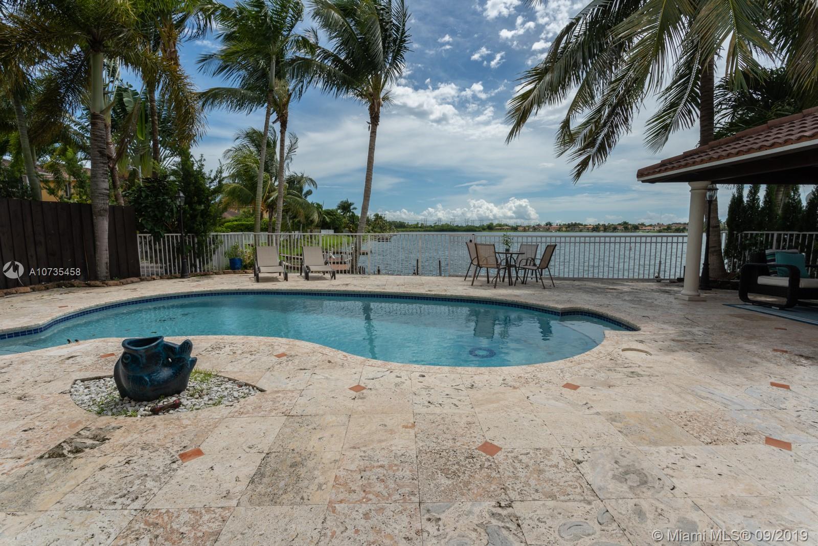 TWIN LAKE SHORES EAST - Residential Lease