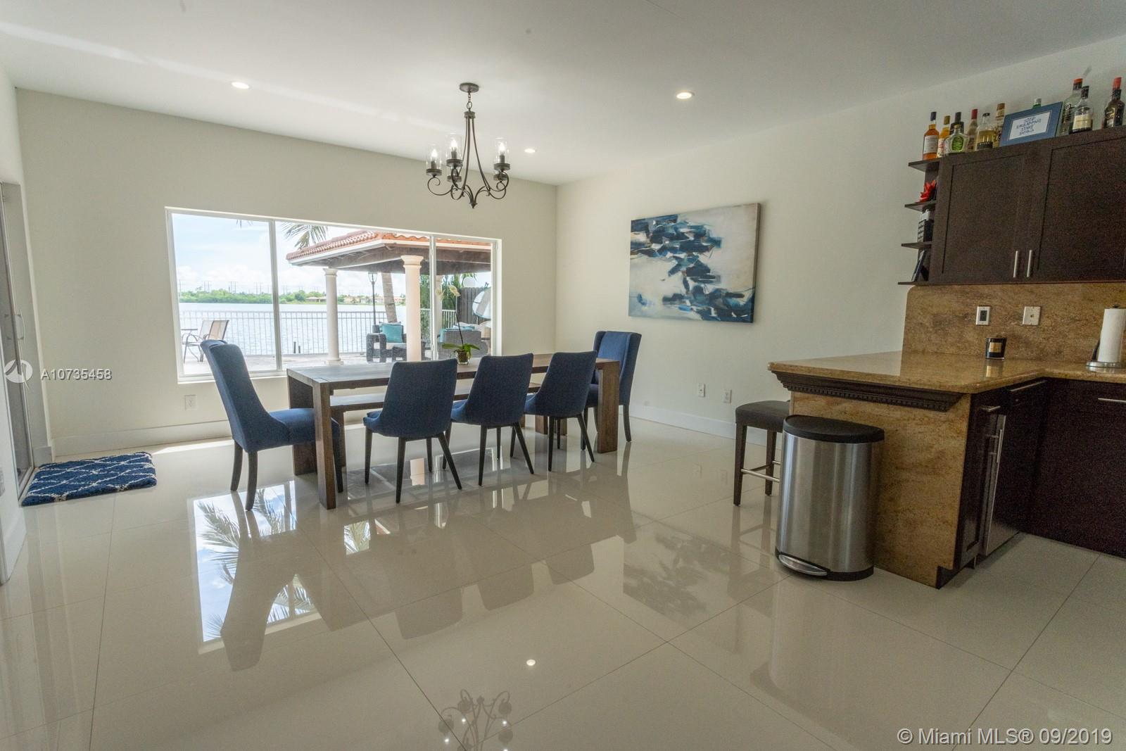 TWIN LAKE SHORES EAST - Residential Lease