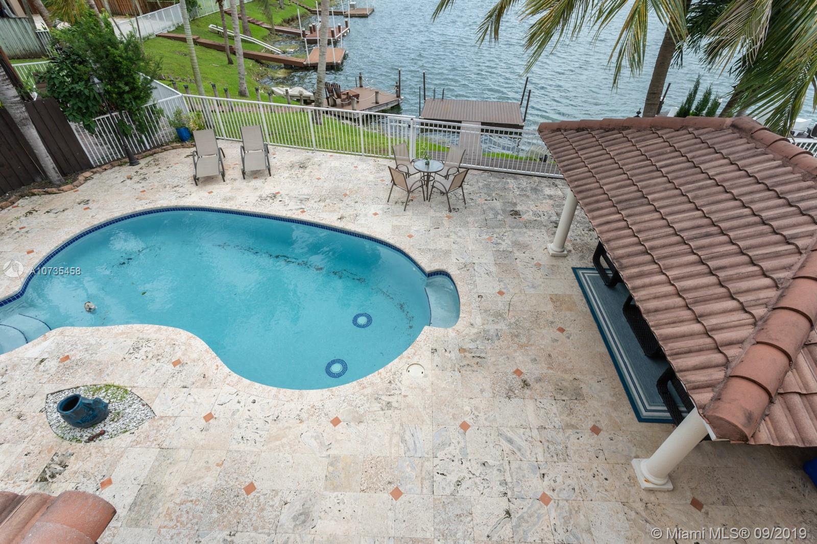 TWIN LAKE SHORES EAST - Residential Lease