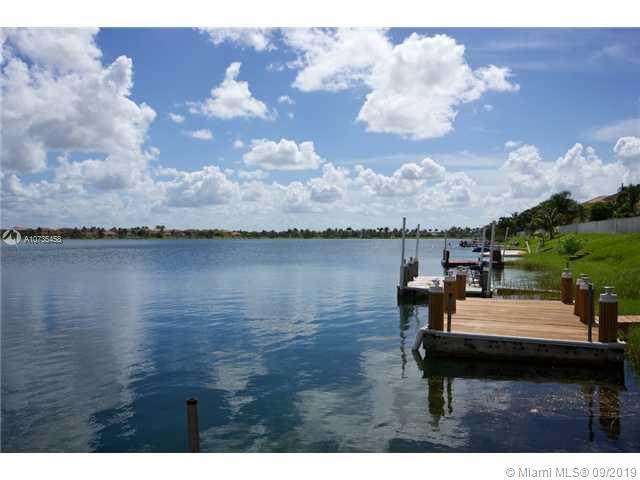 TWIN LAKE SHORES EAST - Residential Lease