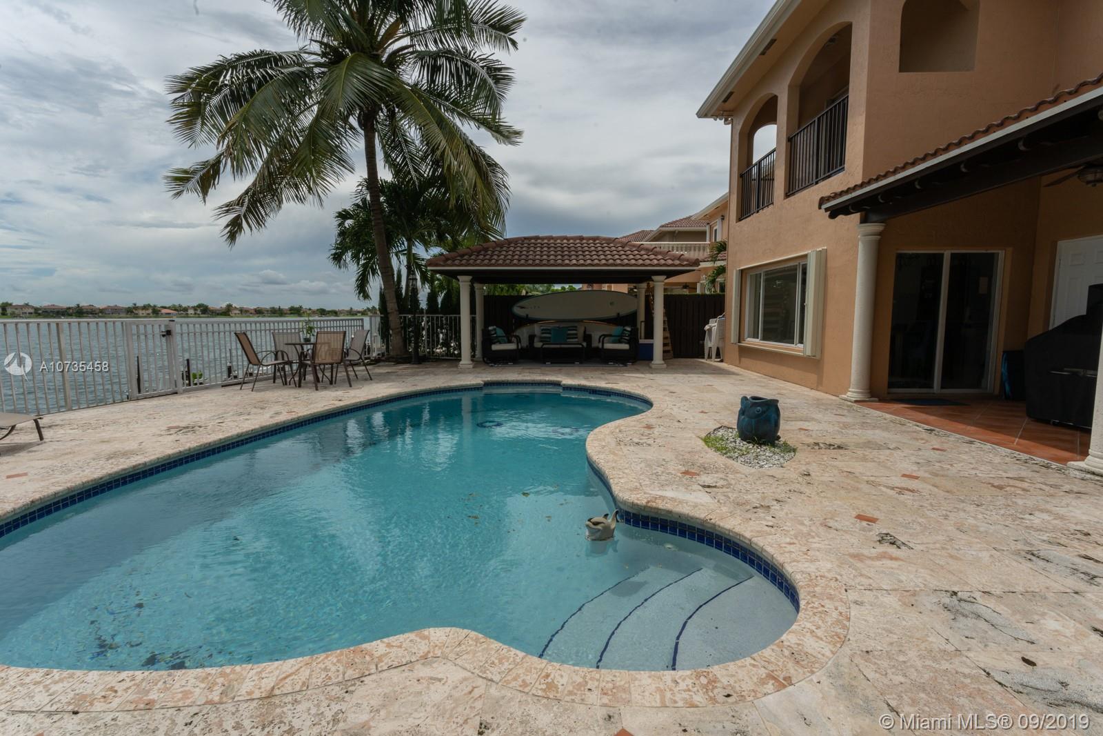 TWIN LAKE SHORES EAST - Residential Lease