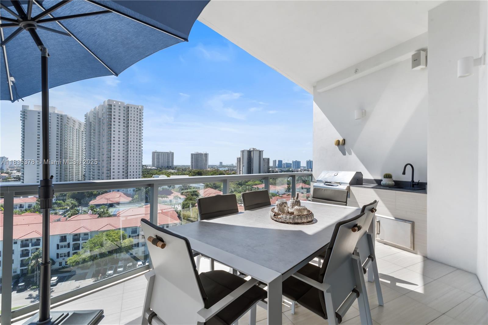 Echo Aventura - Residential