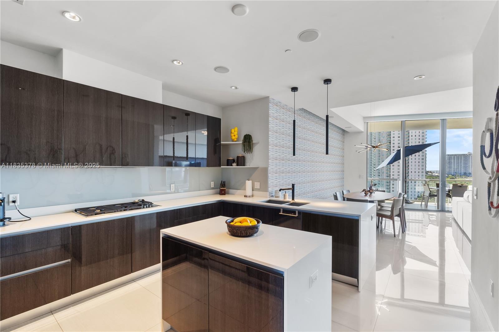 Echo Aventura - Residential