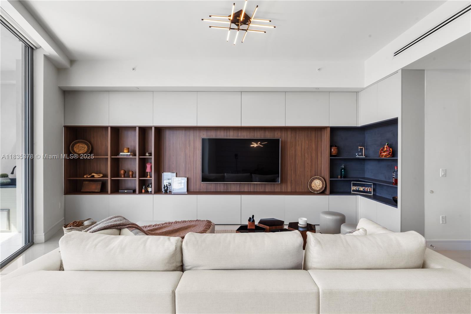 Echo Aventura - Residential