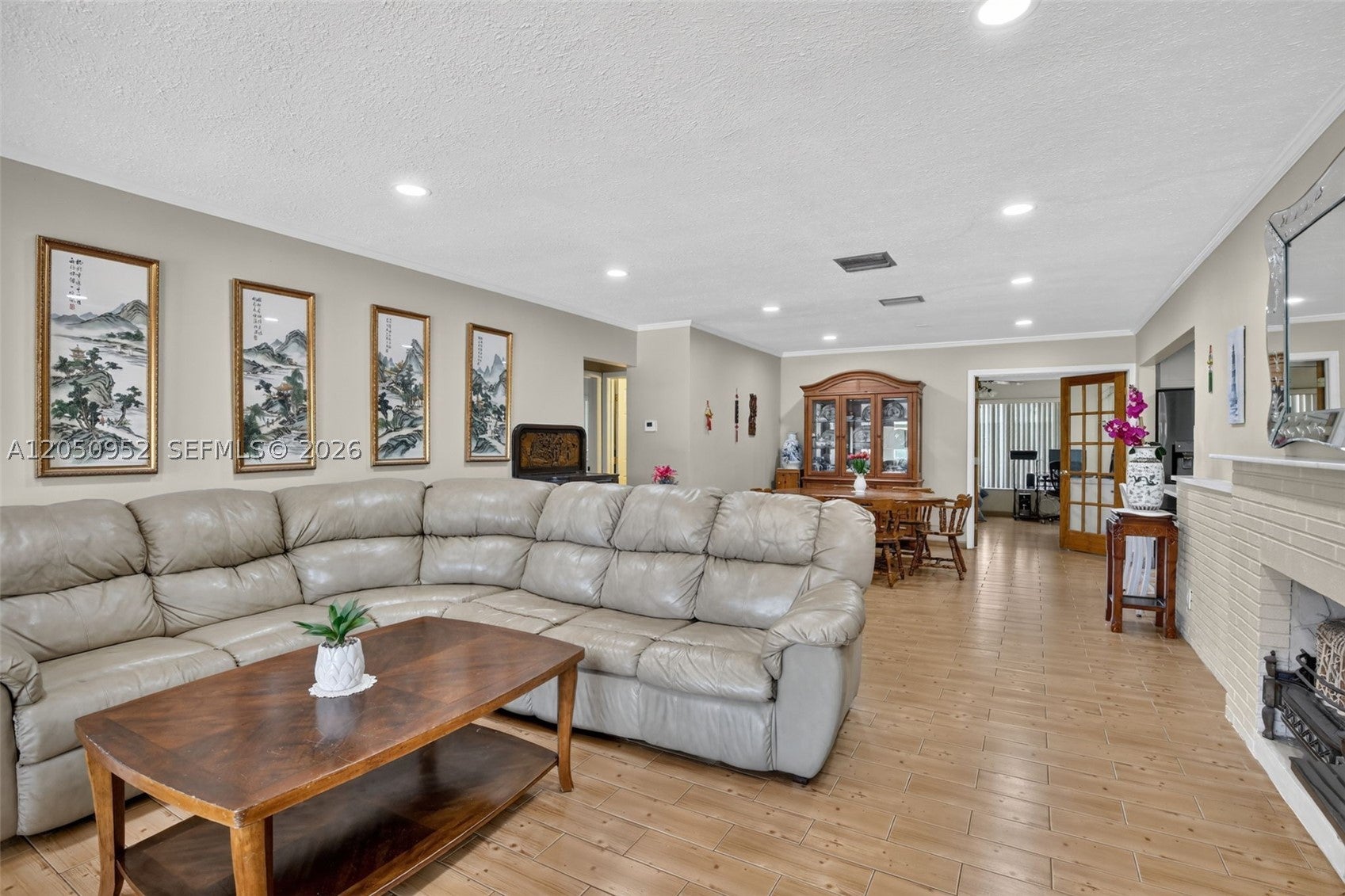 206 N 32nd Ave