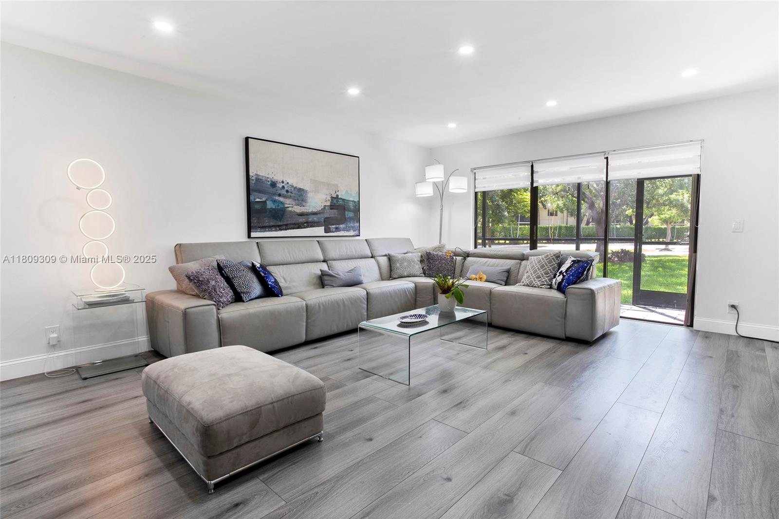 RACQUET CLUB APARTMENTS A - Residential Lease
