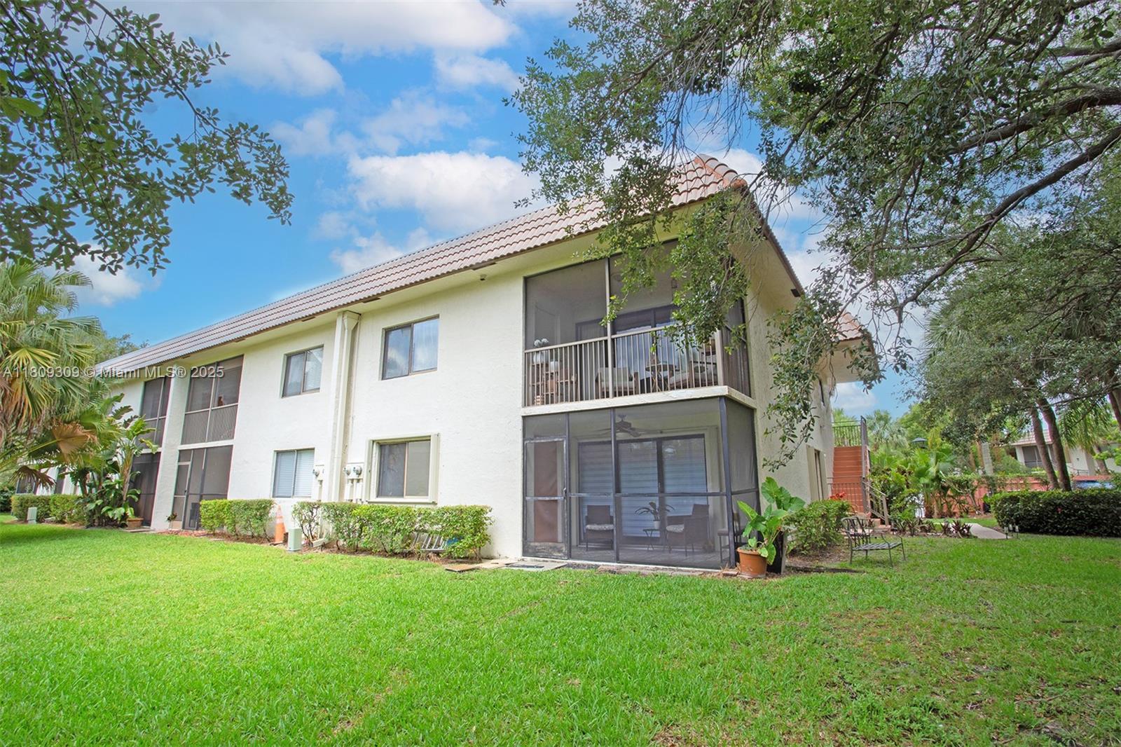 RACQUET CLUB APARTMENTS A - Residential Lease
