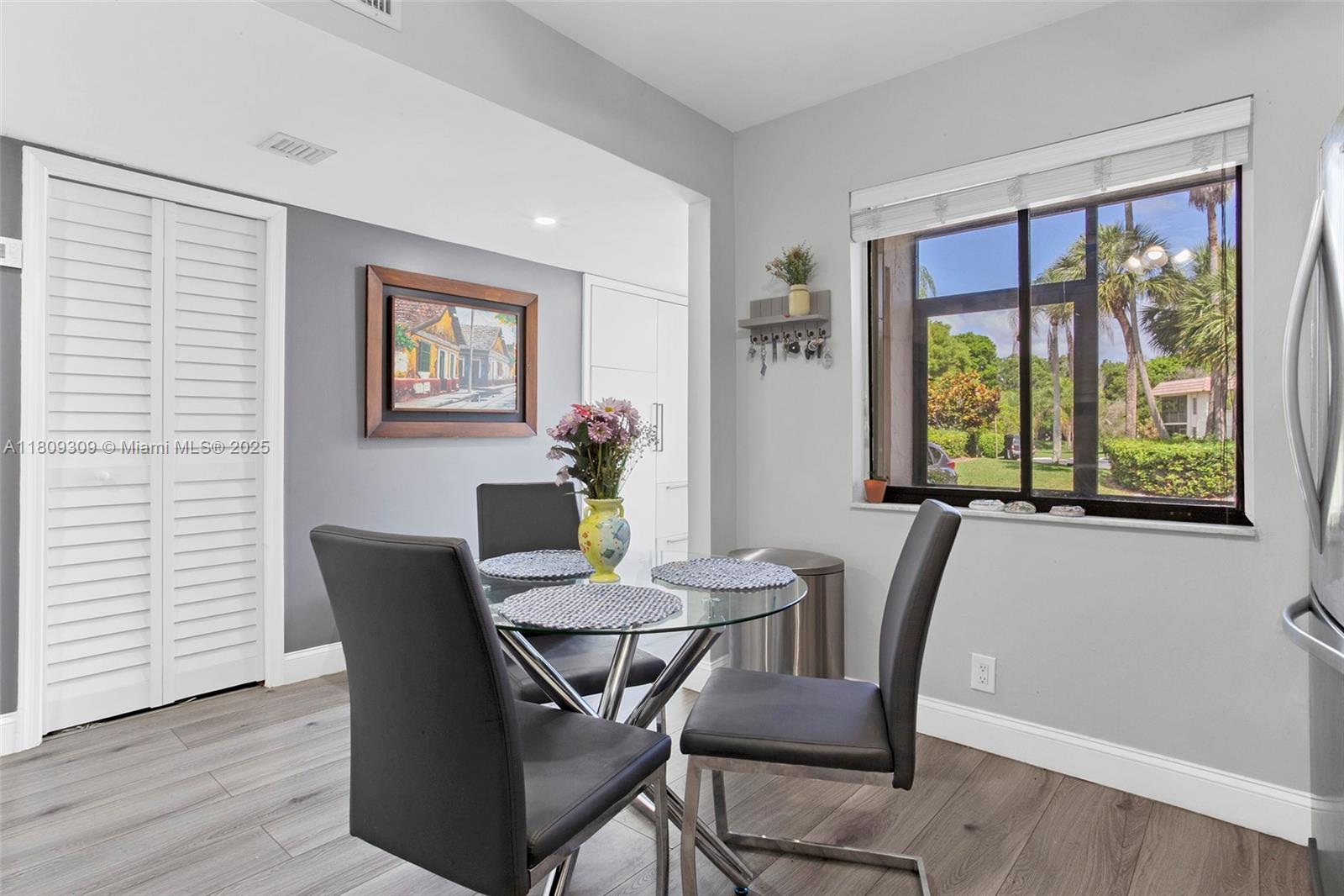 RACQUET CLUB APARTMENTS A - Residential Lease