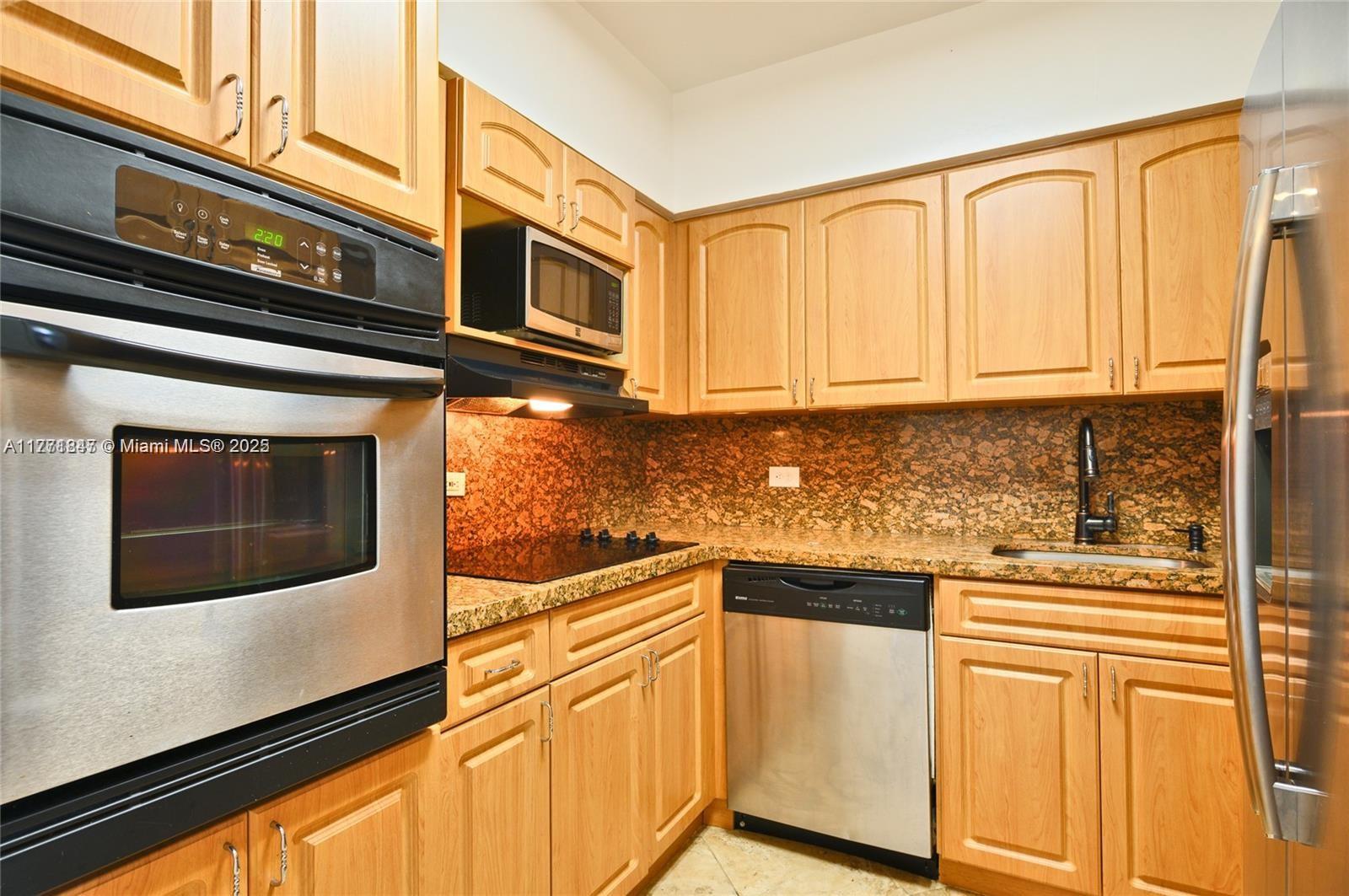 PARKVIEW POINT CONDO - Residential Lease