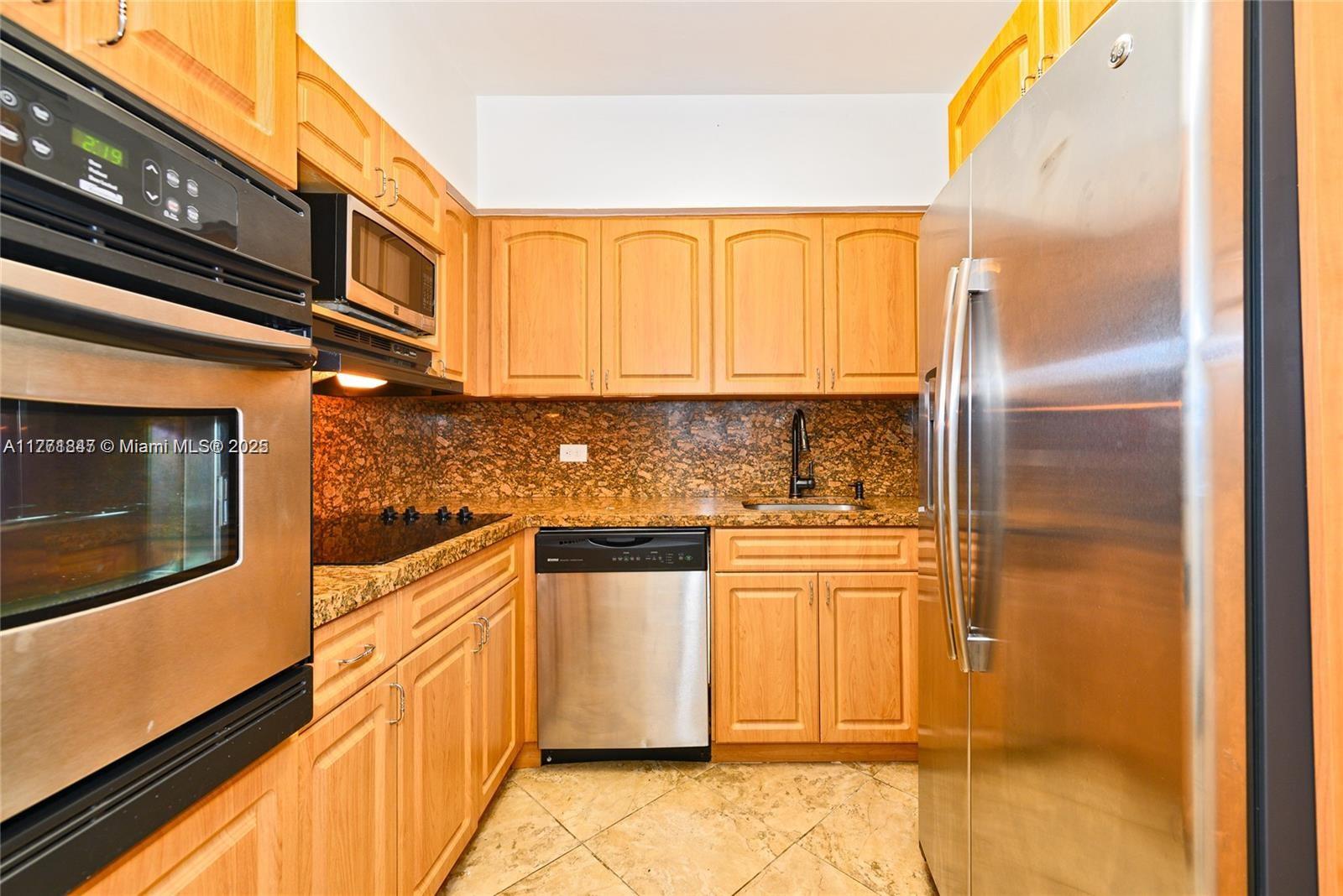 PARKVIEW POINT CONDO - Residential Lease