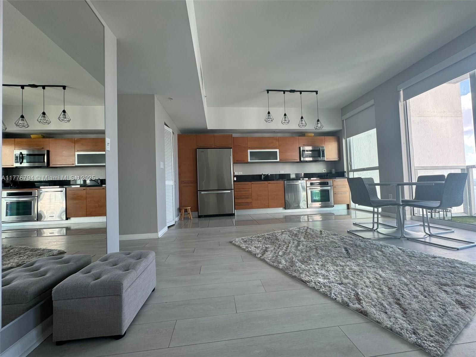 VIZCAYNE NORTH CONDO - Residential Lease