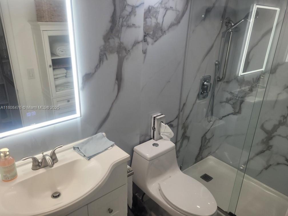 PARADISE HARBOUR APTS CO- - Residential