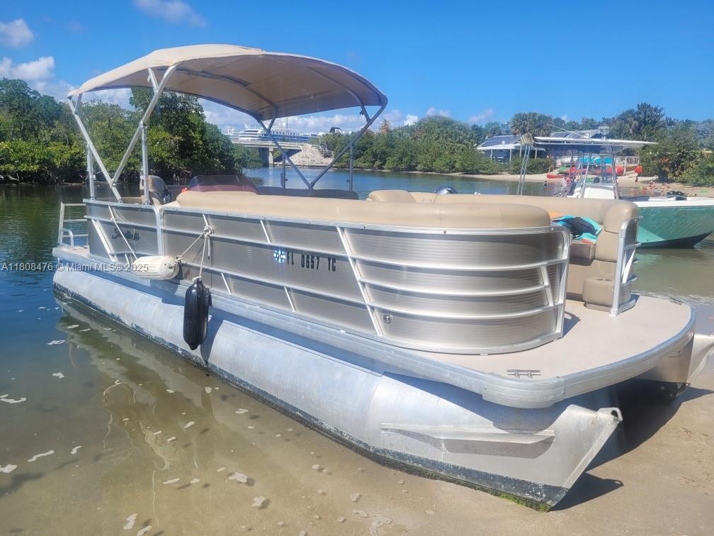 PARADISE HARBOUR APTS CO- - Residential