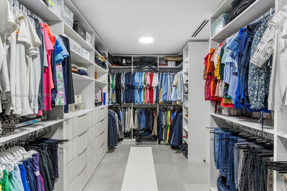 KENDALL EAST 1ST ADDN - Residential