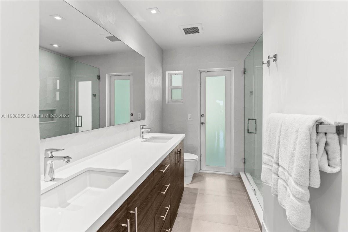 KENDALL EAST 1ST ADDN - Residential