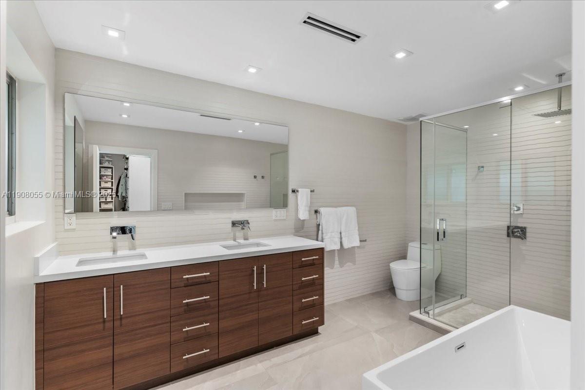 KENDALL EAST 1ST ADDN - Residential