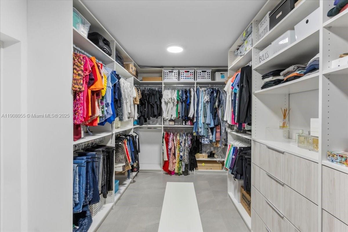 KENDALL EAST 1ST ADDN - Residential