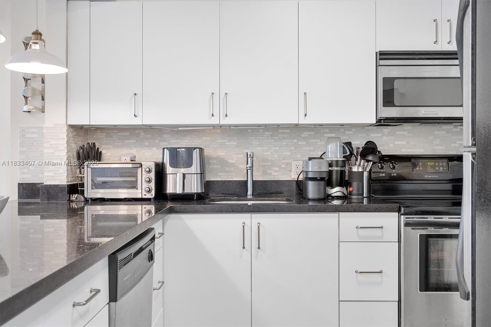 NIRVANA CONDO NO FIVE CON - Residential