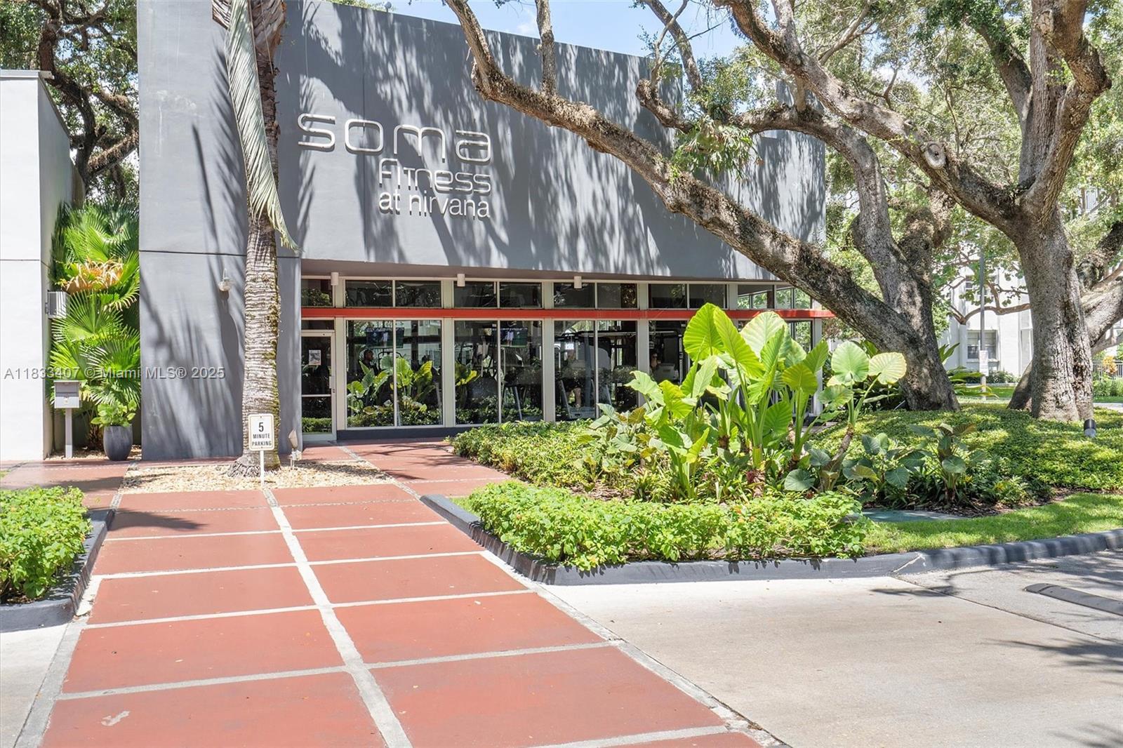 NIRVANA CONDO NO FIVE CON - Residential