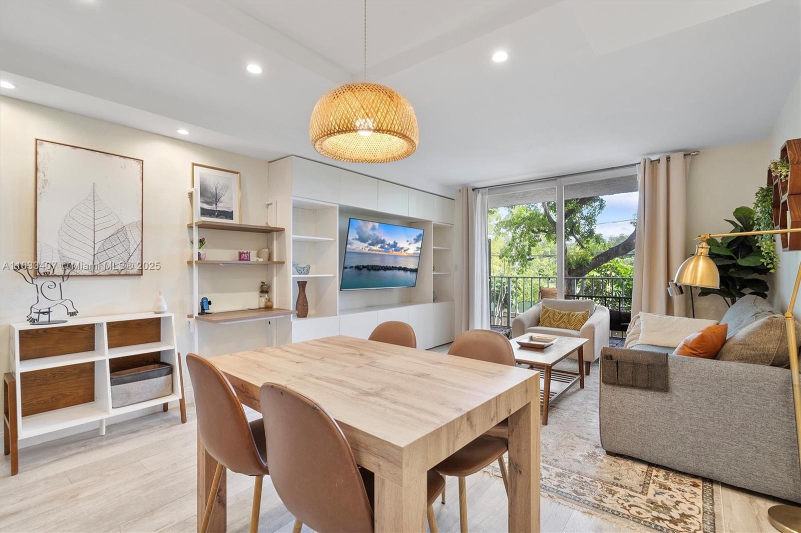 NIRVANA CONDO NO FIVE CON - Residential