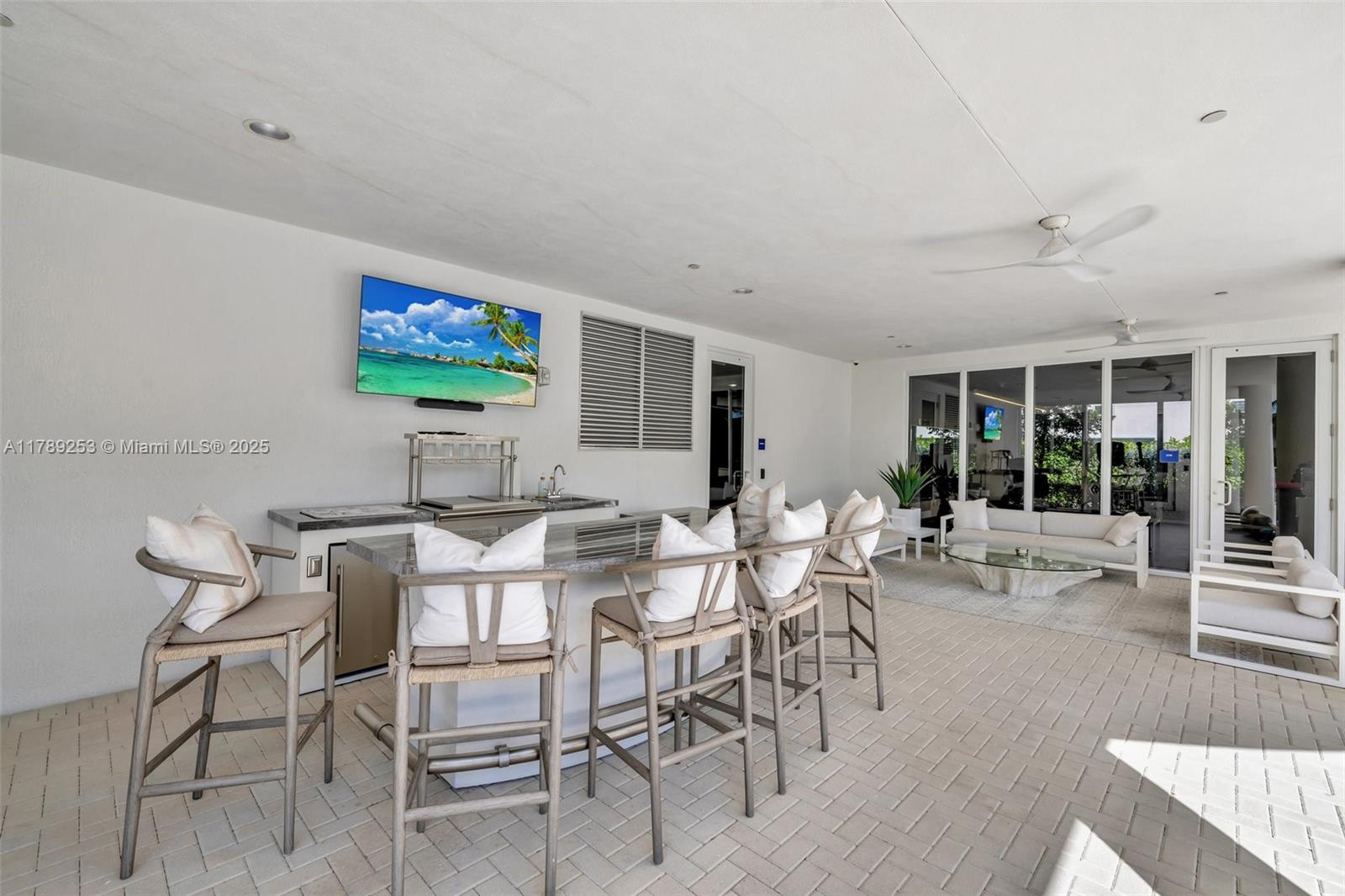 WAVE ON BAYSHORE CONDO - Residential Lease